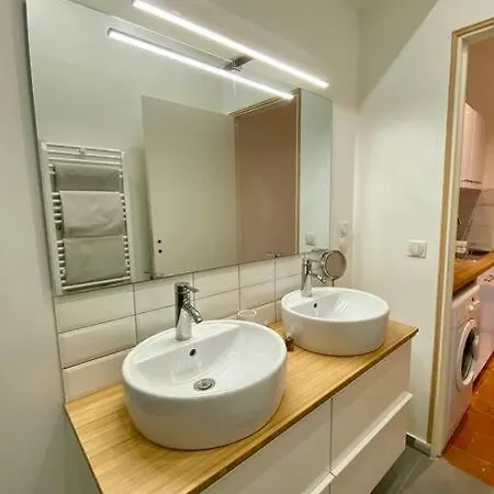 Appartement Centre Ville, Vieux Port 65m2 *