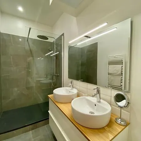 Centre Ville, Vieux Port 65m2 Apartment Marseille